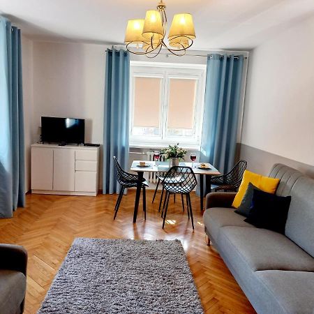 Corner Apartament Pilsudskiego - 5 Min Od Dworca Glownego - Main Railway Station Wroclaw Luaran gambar